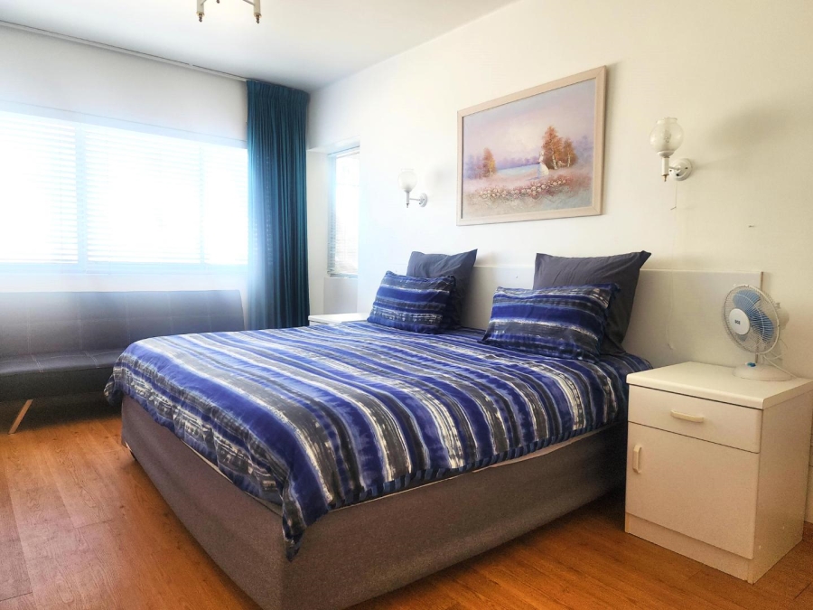 To Let 1 Bedroom Property for Rent in Sea Point Western Cape